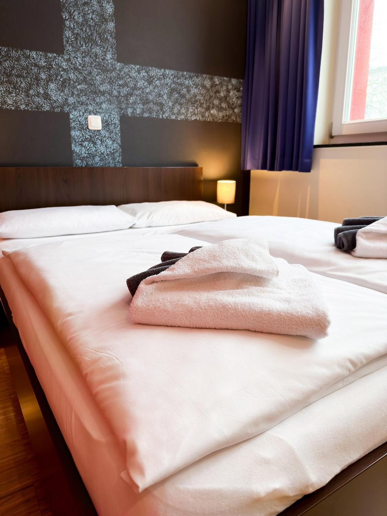 Holi City Apart Hotel Berlin Exteriör bild
