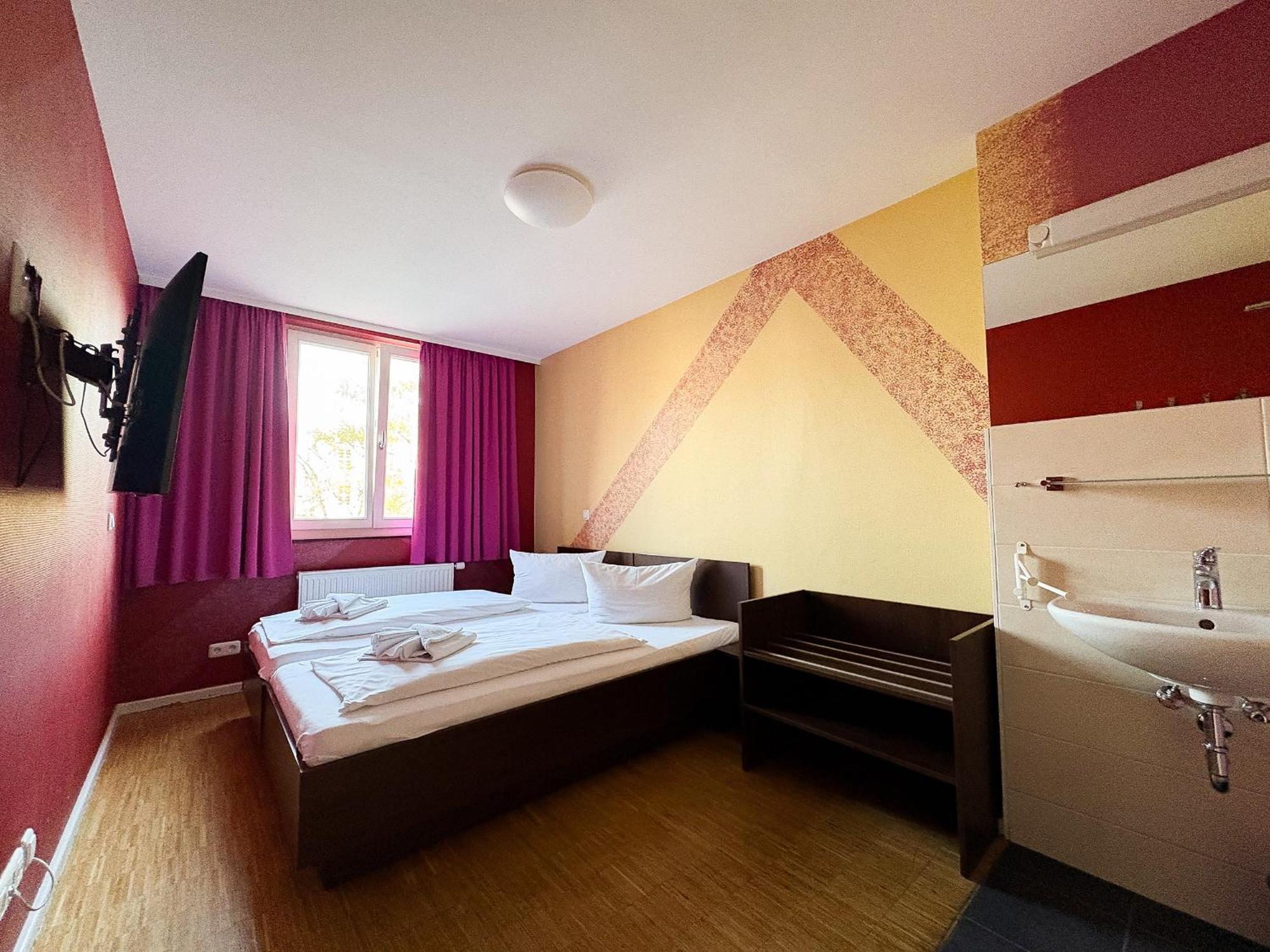 Holi City Apart Hotel Berlin Exteriör bild