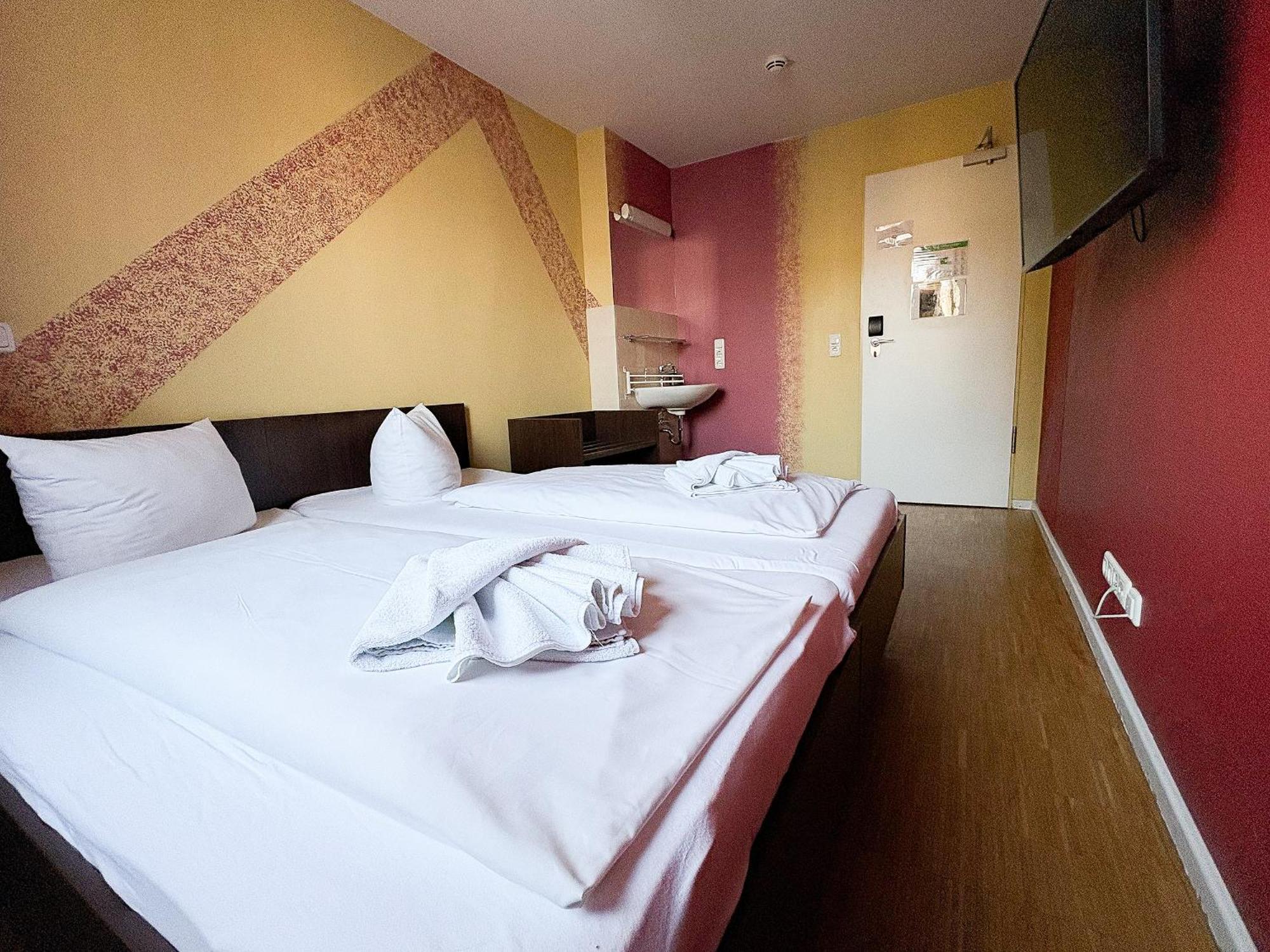 Holi City Apart Hotel Berlin Exteriör bild
