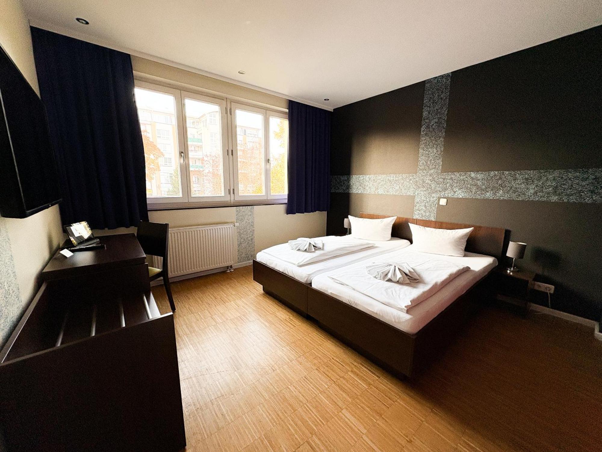 Holi City Apart Hotel Berlin Exteriör bild