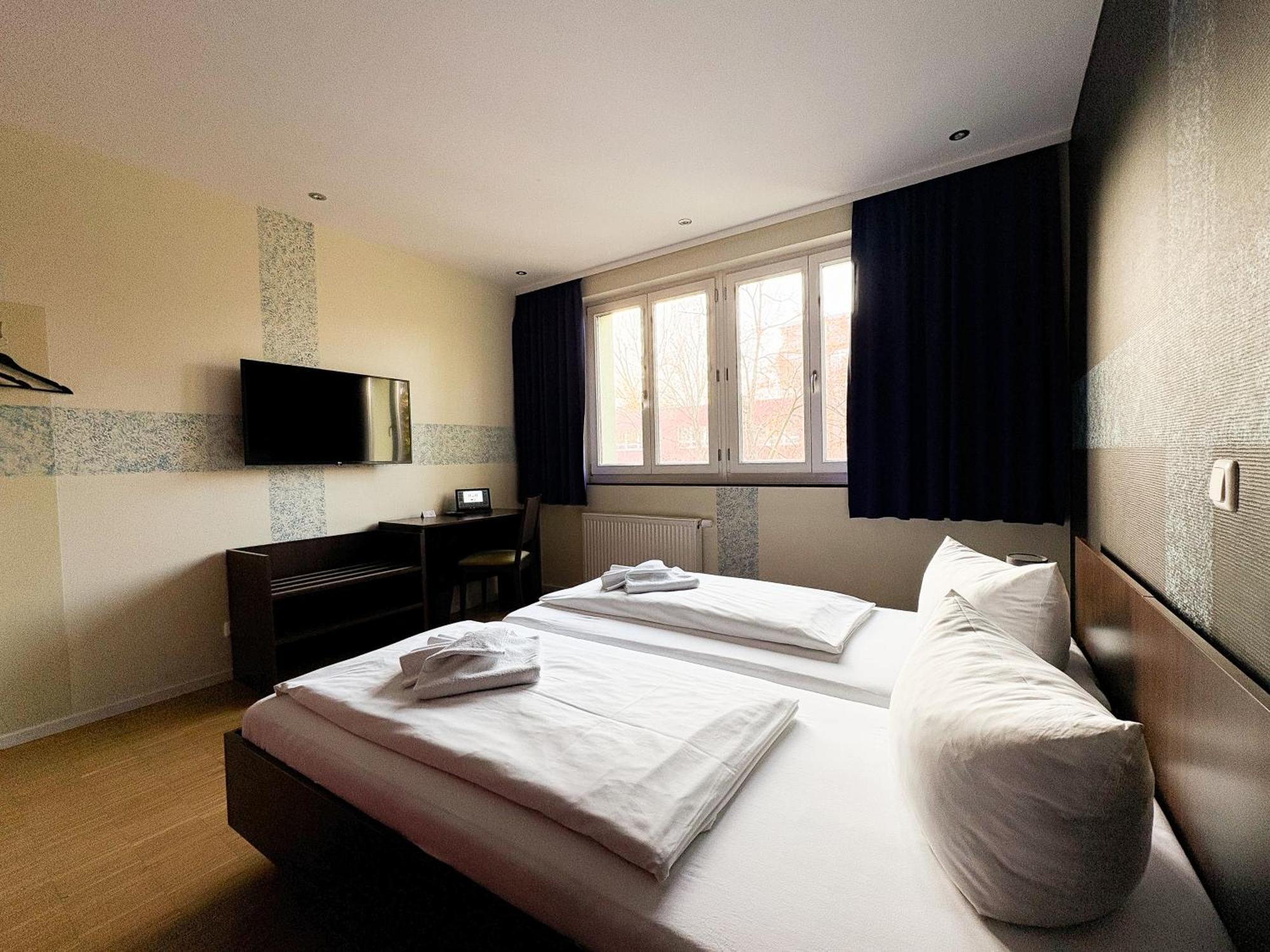 Holi City Apart Hotel Berlin Exteriör bild